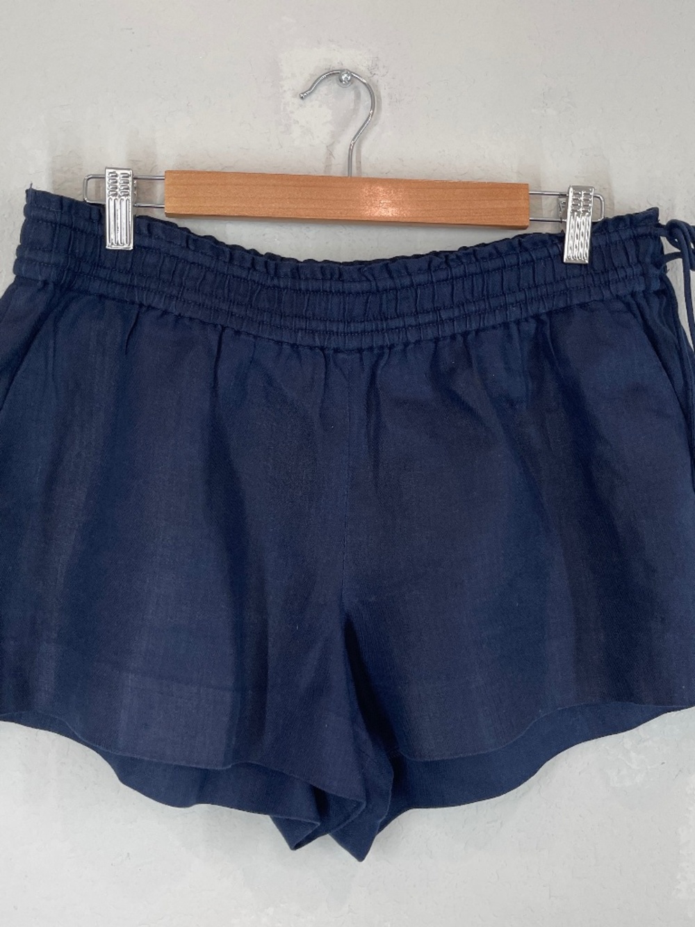 J Crew Linen Shorts Women's Size M Navy Blue Pockets Elastic Waist 3" Inseam